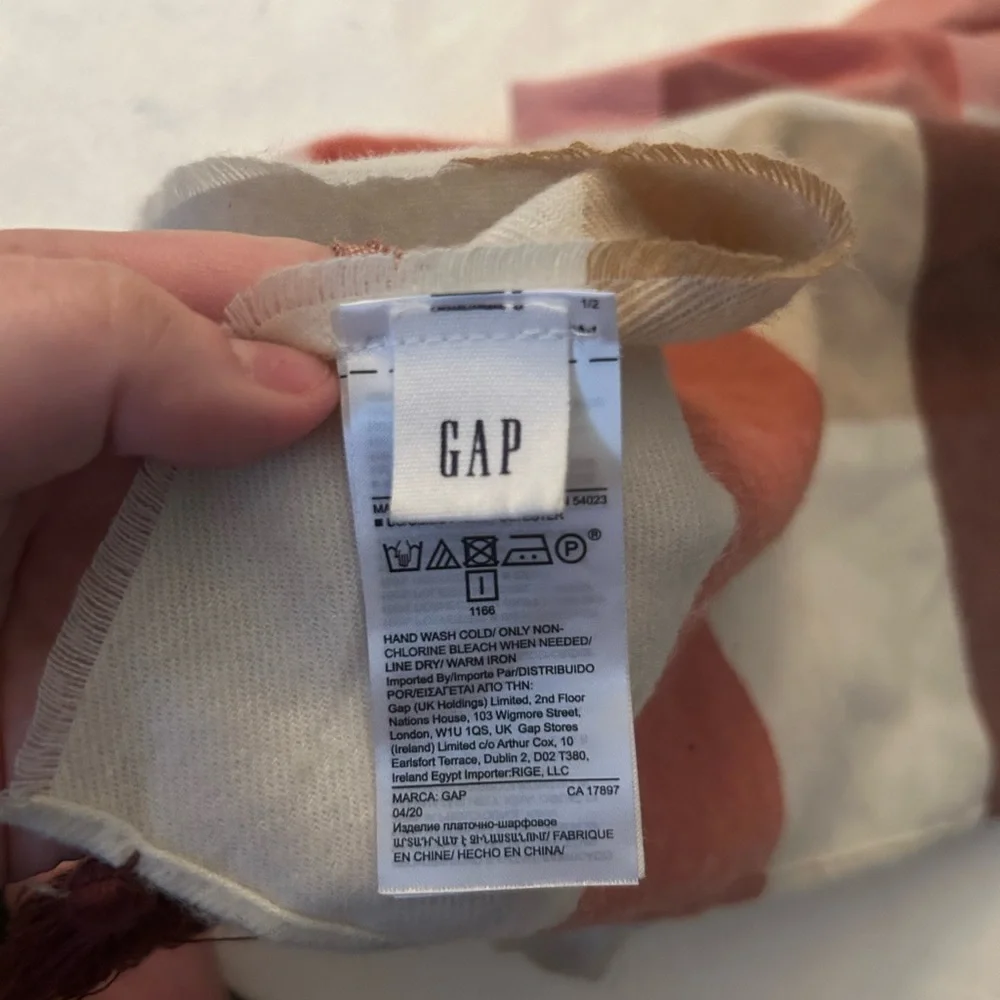 Gap large checkered scarf tassels white pink tan burgundy